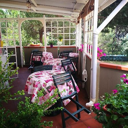 Casa Margherita Affittacamere B&B Фоллоника Экстерьер фото