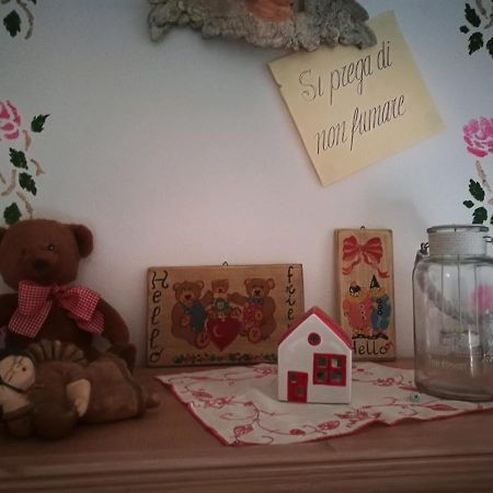 Casa Margherita Affittacamere B&B Фоллоника Экстерьер фото