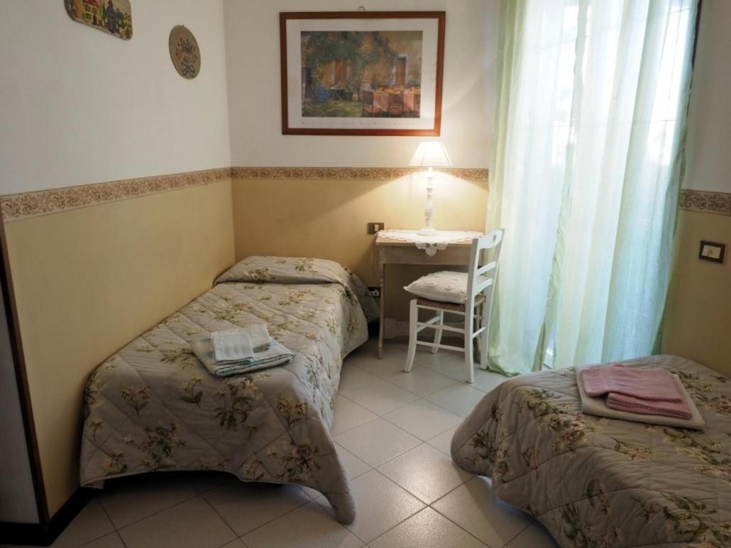 Casa Margherita Affittacamere B&B Фоллоника Экстерьер фото