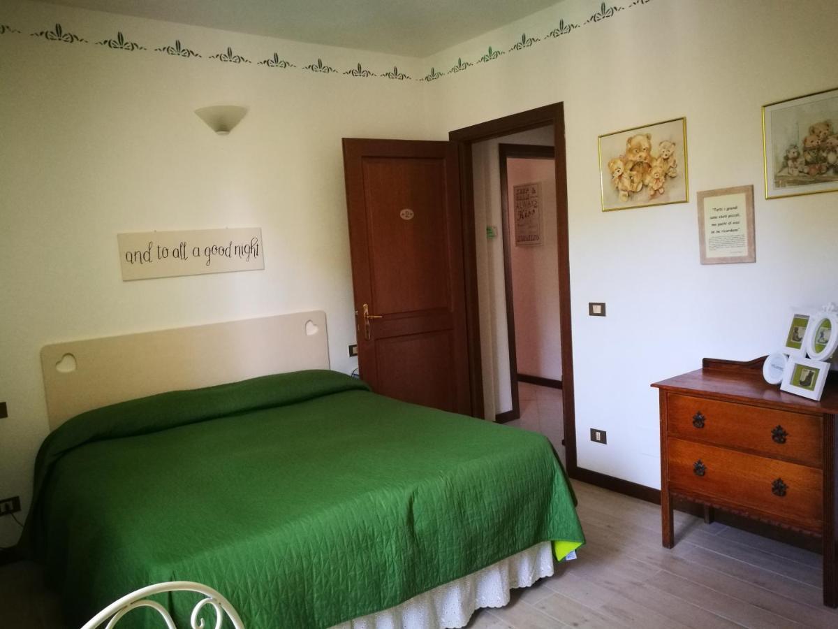 Casa Margherita Affittacamere B&B Фоллоника Экстерьер фото