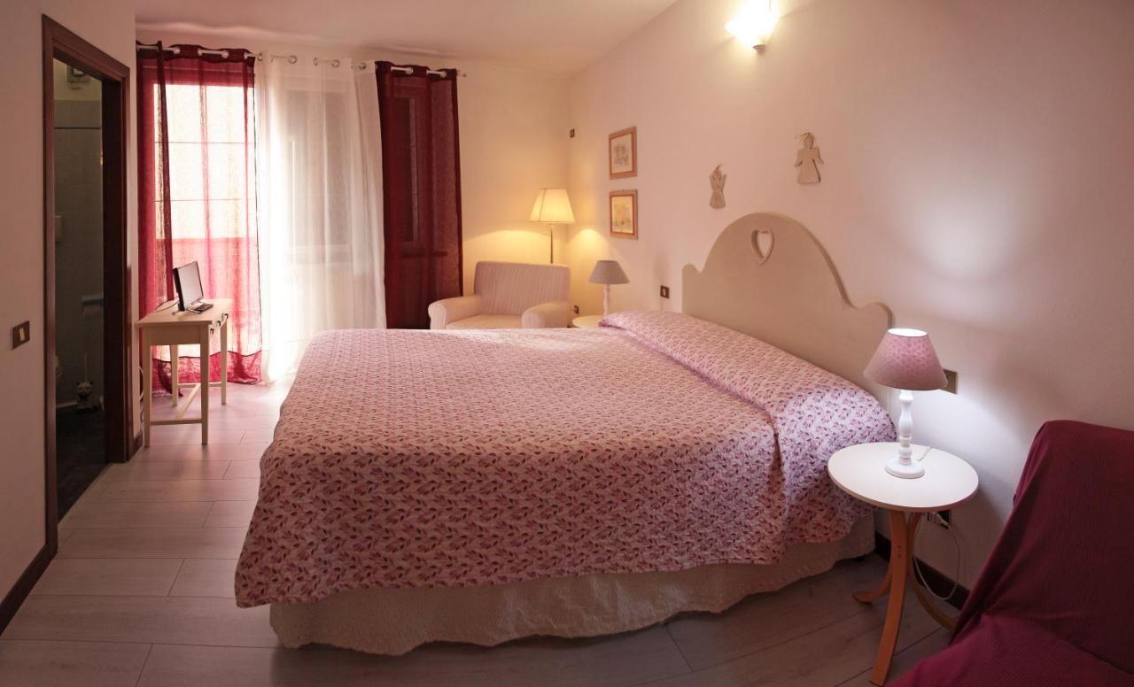Casa Margherita Affittacamere B&B Фоллоника Экстерьер фото