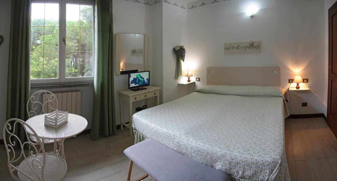 Casa Margherita Affittacamere B&B Фоллоника Экстерьер фото